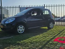 Zwart Gebruikt 2009 Renault Twingo Dynamique Hatchback | € 1.999 (Eerlijke prijs)