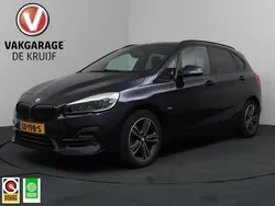 Blauw Gebruikt 2018 BMW 218 Executive Stationwagen | € 17.850 (Goede deal)