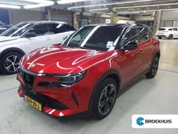Rood Gebruikt 2024 Alfa Romeo Junior Edizione Speciale SUV | € 34.900 (Goede deal)