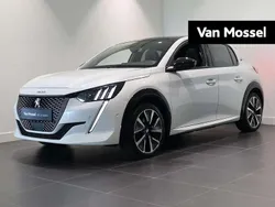 Wit Gebruikt 2022 Peugeot e-208 GT Hatchback | € 18.740 (Eerlijke prijs)