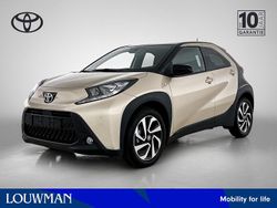 Beige metallic Gebruikt 2024 Toyota Aygo X Pulse SUV | € 22.950