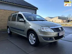 Beige Gebruikt 2009 Dacia Logan MCV Lauréate MPV | € 3.950 (Eerlijke prijs)
