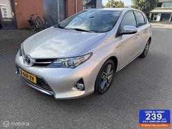 Grijs Gebruikt 2015 Toyota Auris Executive Hatchback | € 14.750