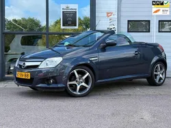 Grijs Gebruikt 2007 Opel Tigra Cabriolet | € 2.250 (Eerlijke prijs)