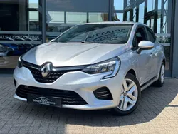 Grijs Gebruikt 2022 Renault Clio V Business Hatchback | € 13.950 (Goede deal)