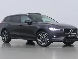 Grijs Gebruikt 2024 Volvo V60 CC Plus Stationwagen | € 59.600 (Duur)