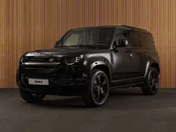 Zwart, metallic lak Gebruikt 2025 Land Rover Defender HSE Dynamic SUV | € 109.800 (Iets duurder)