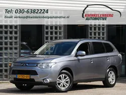 Grijs, metallic lak Gebruikt 2014 Mitsubishi Outlander SUV | € 17.400 (Iets duurder)