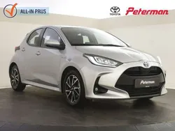 Zilver, metallic lak Gebruikt 2021 Toyota Yaris Hybrid Limited Hatchback | € 19.499 (Eerlijke prijs)