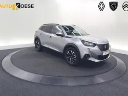 Grijs, metallic lak Gebruikt 2021 Peugeot e-2008 GTi SUV | € 19.900 (Eerlijke prijs)