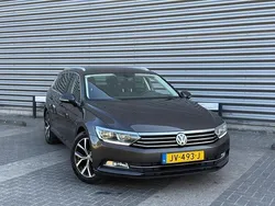 Bruin Gebruikt 2016 VW Passat Stationwagen | € 9.250 (Eerlijke prijs)