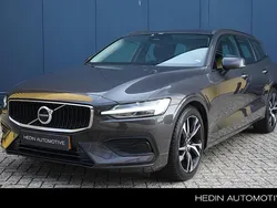 Grijs Gebruikt 2024 Volvo V60 Stationwagen | € 39.995 (Eerlijke prijs)