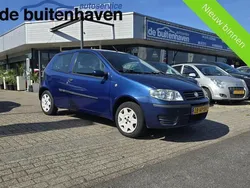 Blauw Gebruikt 2004 Fiat Punto Dynamic Hatchback | € 1.100 (Eerlijke prijs)