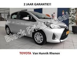 Grijs Gebruikt 2015 Toyota Yaris Comfort Hatchback | € 9.750 (Goede deal)