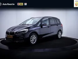 Zwart Gebruikt 2021 BMW 218 Basis Stationwagen | € 24.950 (Eerlijke prijs)
