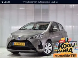 Grijs Gebruikt 2018 Toyota Yaris Hybrid Hatchback | € 15.200 (Eerlijke prijs)