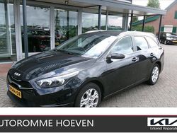 Zwart Gebruikt 2022 Kia Ceed Sportswagon Turbo Stationwagen | € 16.940 (Eerlijke prijs)