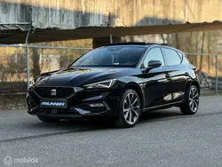 Zwart Gebruikt 2021 Seat Leon FR Hatchback | € 24.445 (Eerlijke prijs)