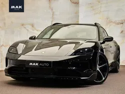 Zwart Gebruikt 2024 Porsche Taycan Cross Turismo Sedan | € 89.700 (Super prijs)