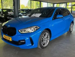 Blauw Gebruikt 2020 BMW 118 Executive Hatchback | € 21.990