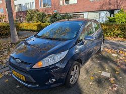 Blauw Gebruikt 2009 Ford Fiesta Hatchback | € 3.000 (Goede deal)