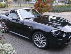 Zwart Gebruikt 2016 Fiat 124 Spider Lusso Cabriolet | € 19.000 (Eerlijke prijs)