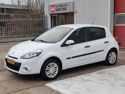 Wit Gebruikt 2011 Renault Clio II Collection Hatchback | € 3.950 (Iets duurder)