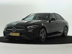 Donker obsidiaanzwart metallic Gebruikt 2023 Mercedes 300 AMG Sedan | € 45.950 (Eerlijke prijs)