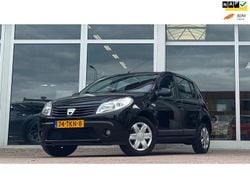 Zwart Gebruikt 2012 Dacia Sandero Hatchback | € 3.194 (Eerlijke prijs)