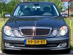 Grijs Gebruikt 2006 Mercedes E320 Avantgarde Sedan | € 5.950