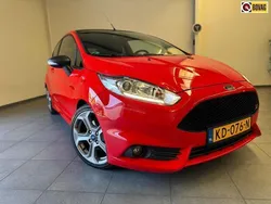 Rood Gebruikt 2015 Ford Fiesta ST Hatchback | € 13.699 (Eerlijke prijs)
