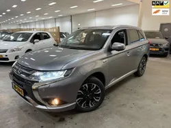 Grijs Gebruikt 2016 Mitsubishi Outlander P-HEV Instyle SUV | € 14.949 (Iets duurder)