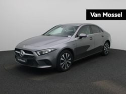 Grijs (metallic) Gebruikt 2021 Mercedes A250 Business Sedan | € 24.900 (Super prijs)