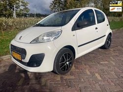 Wit Gebruikt 2012 Peugeot 107 Access Hatchback | € 4.950 (Eerlijke prijs)