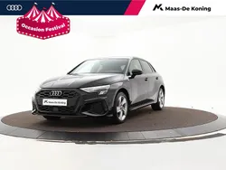 Zwart Gebruikt 2024 Audi A3 Sportback e-tron Competition Sedan | € 35.940 (Super prijs)