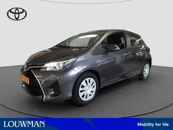 Grijs metallic Gebruikt 2015 Toyota Yaris Hatchback | € 14.495 (Eerlijke prijs)