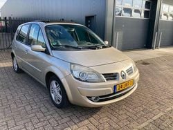 Beige Gebruikt 2009 Renault Scénic III Business MPV | € 2.950 (Eerlijke prijs)