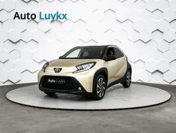 Beige Gebruikt 2023 Toyota Aygo Connect Style Hatchback | € 16.940 (Eerlijke prijs)
