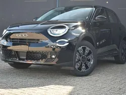 Zwart Nieuw 2025 Fiat 600 Urban SUV | € 31.990 (Eerlijke prijs)