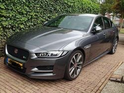 Grijs Gebruikt 2015 Jaguar XE Portfolio Sedan | € 20.000 (Iets duurder)