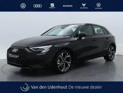 Zwart, metallic lak Gebruikt 2023 Audi A3 Sportback Advanced Hatchback | € 36.890