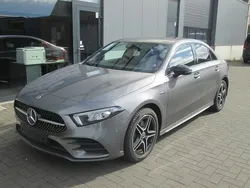 Grijs Gebruikt 2021 Mercedes A250 AMG Sedan | € 27.990 (Eerlijke prijs)