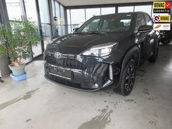 Zwart Gebruikt 2023 Toyota Yaris Cross SUV | € 25.950 (Eerlijke prijs)