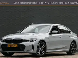Grijs Gebruikt 2024 BMW 320e Shadowline Sedan | € 43.850 (Eerlijke prijs)