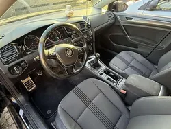 Zwart Gebruikt 2016 VW Golf VII Stationwagen | € 7.500 (Goede deal)