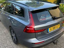 Zilver Gebruikt 2019 Volvo V60 Momentum Stationwagen | € 16.995