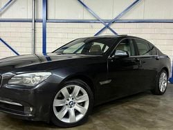 Grijs Gebruikt 2009 BMW 740 Sedan | € 12.000 (Super prijs)
