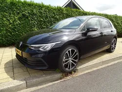 Zwart Gebruikt 2021 VW Golf VIII Life Hatchback | € 17.950 (Eerlijke prijs)