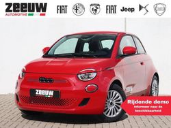 Rood Gebruikt 2025 Fiat 500e Hatchback | € 26.900 (Iets duurder)