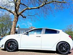 Wit Gebruikt 2011 Alfa Romeo Giulietta Quadrifoglio Hatchback | € 8.900